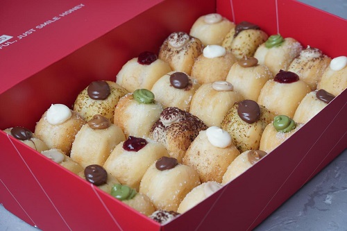   BAZZ coffee DONUTS