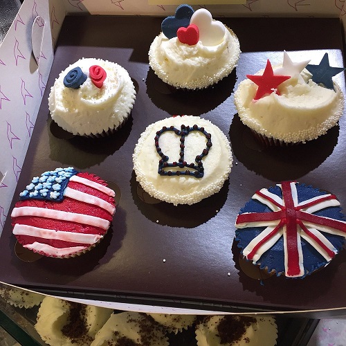 Amelia Simmons ♥..  Cupcake