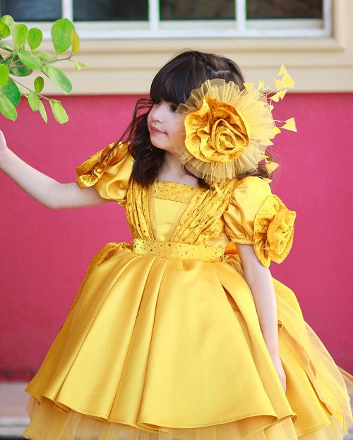   Model  Hoor